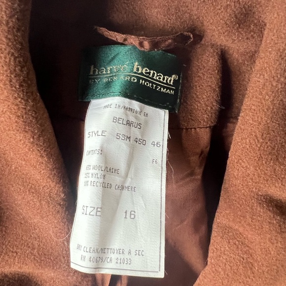 Long camel brown trench coat, tie front - Picture 4 of 4